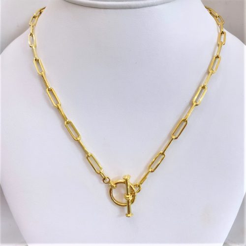 Heavy gold paperclip style chain with toggle closure